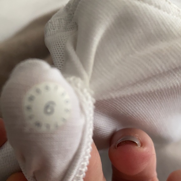 Lululemon white Tank with inserts - Picture 5 of 5